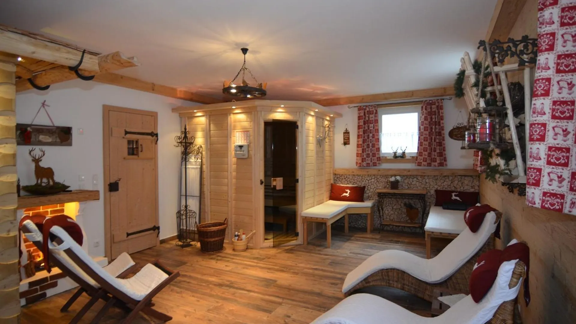 Alluring Holiday Home In Ubersee With Whirlpool