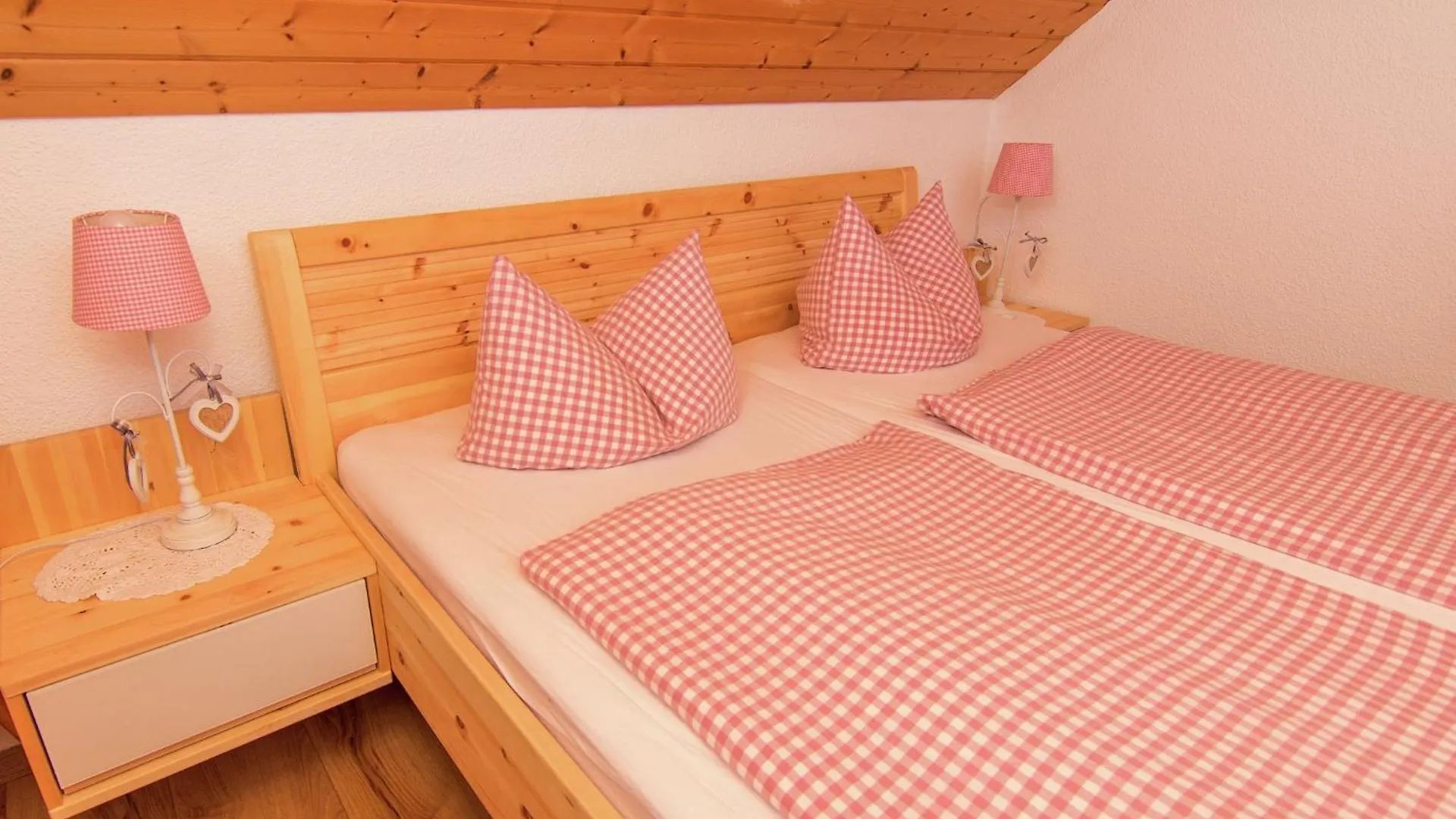 Alluring Holiday Home In Ubersee With Whirlpool 독일