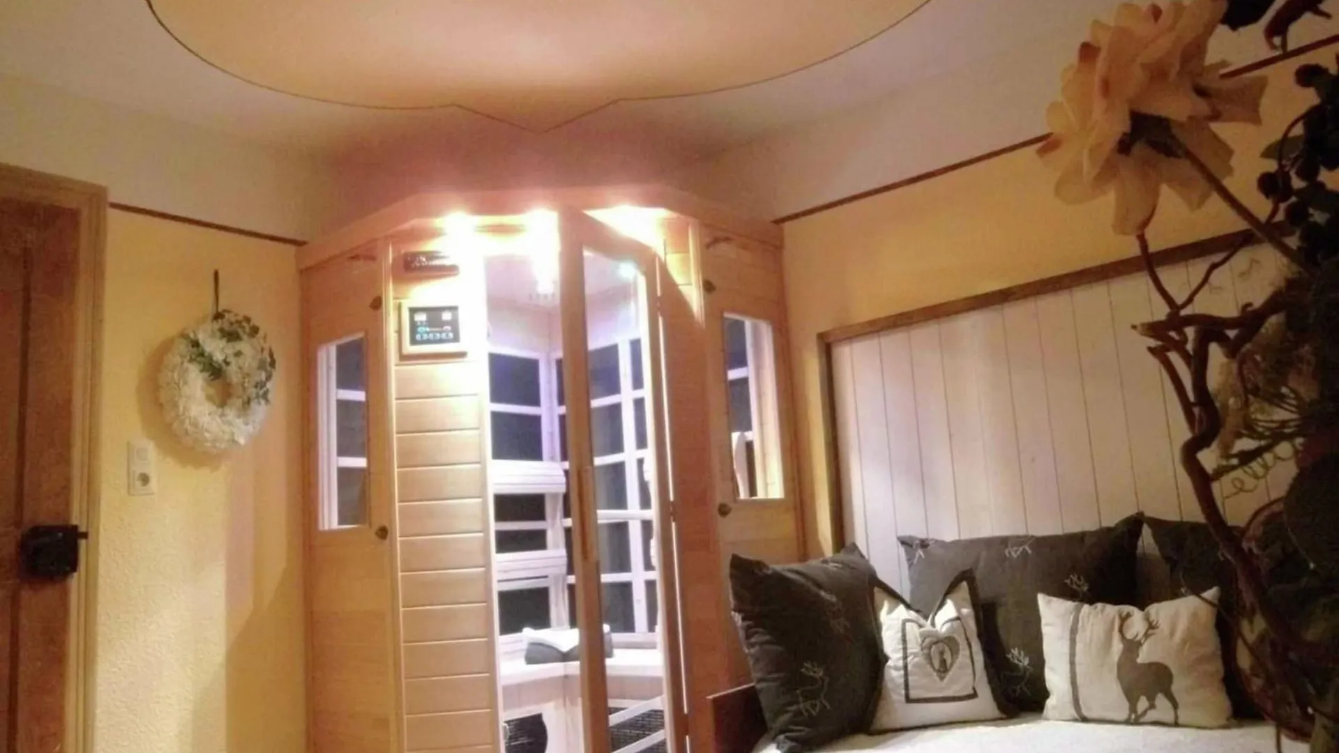 Alluring Holiday Home In Ubersee With Whirlpool
