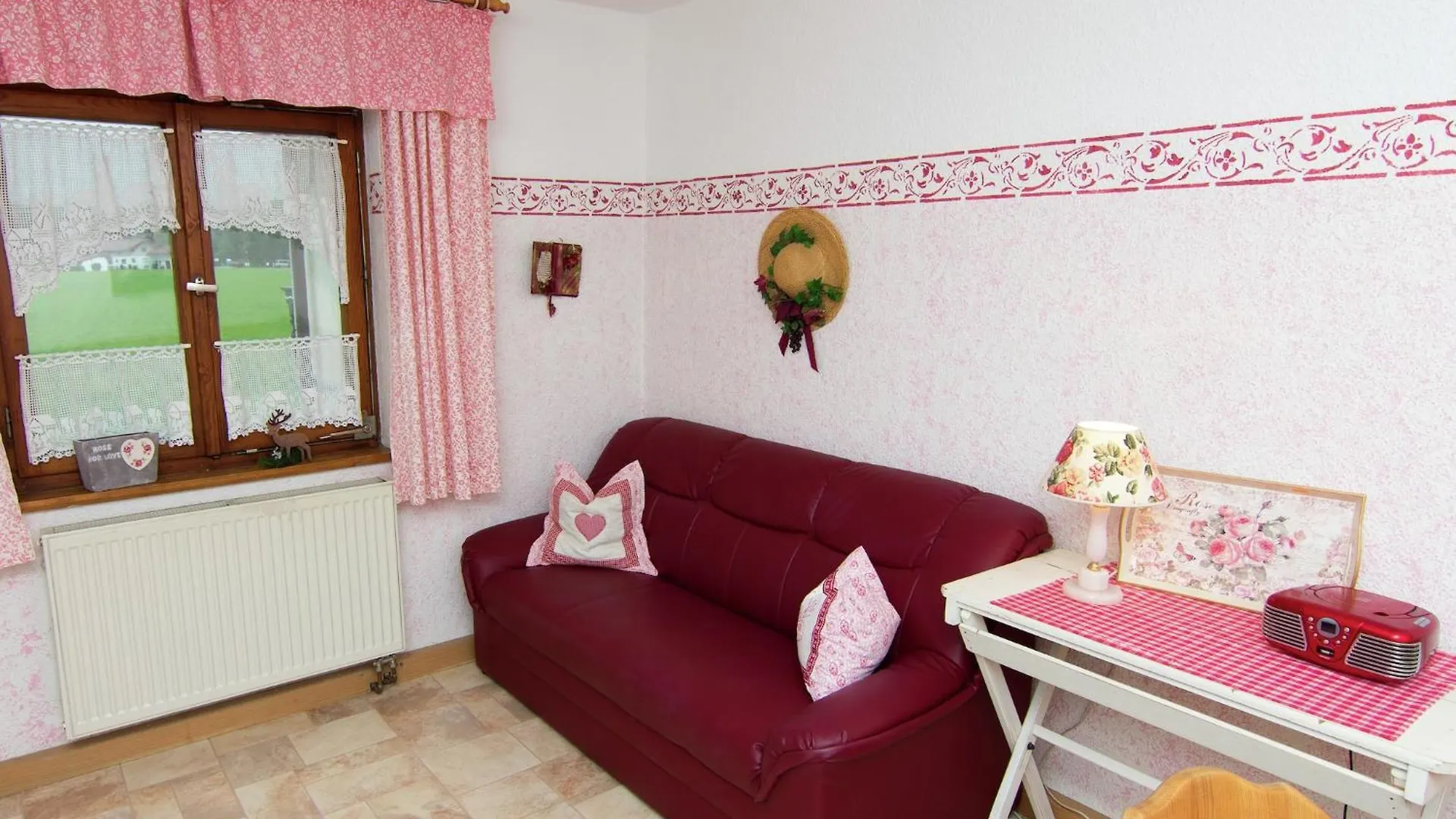 Alluring Holiday Home In Ubersee With Whirlpool 0*,
