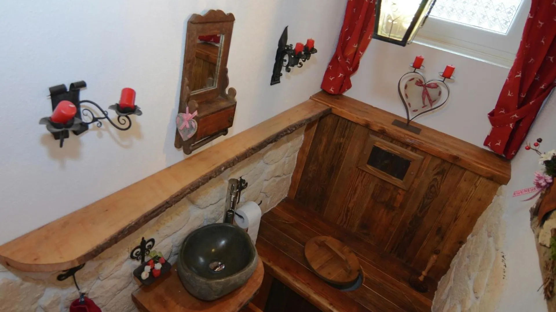 Alluring Holiday Home In Ubersee With Whirlpool 독일